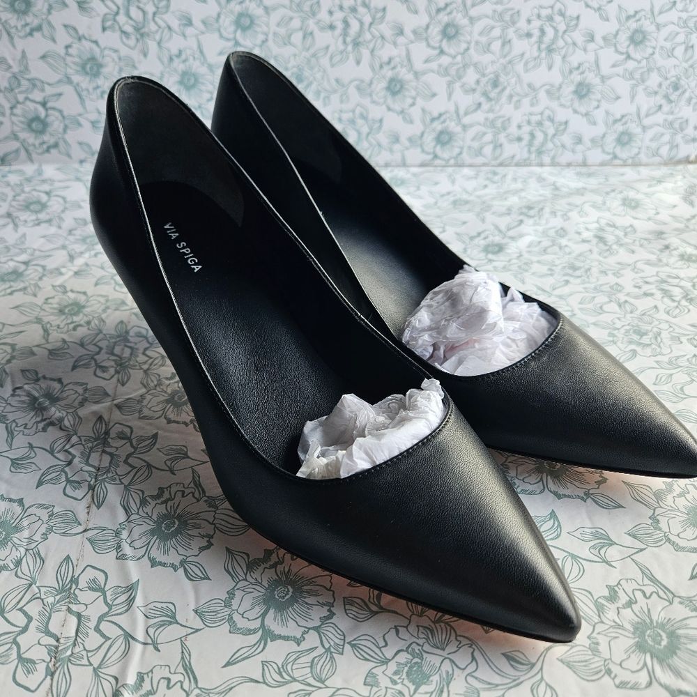 NIB Via Spiga Gya Pointed Toe Black Leather Pump | 8 - Picture 4 of 7